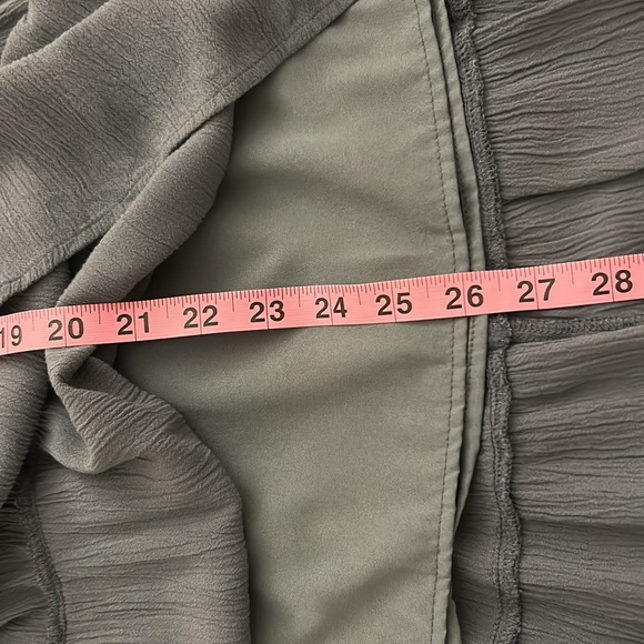 Hollister Ultra High Rise Tiered Crinkle Maxi Skirt (S) - Picture 9 of 10